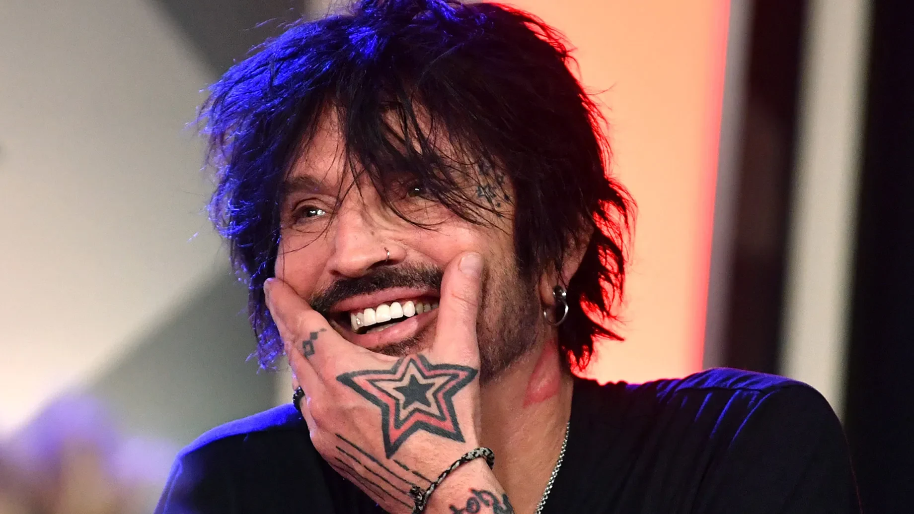 Tommy Lee do Mötley Crüe confirma a história escatológica com Ozzy