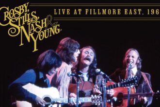 Capa do álbum Crosby, Stills, Nash & Young Live at Fillmore East 1969.
