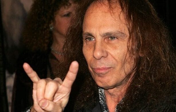 Foto: Ronnie James Dio. Crédito: S_Bukley.