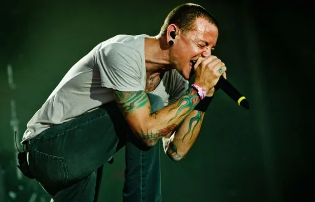 Foto: Chester Bennington. Crédito: Ben Houdjik.