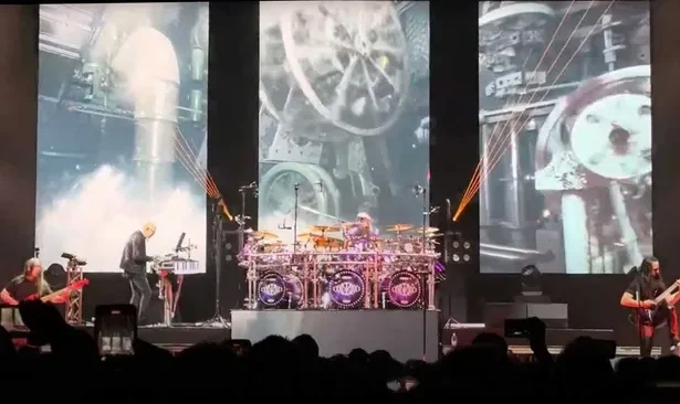 Dream Theater O2 Arena. Crédito: Boris Georgiev.