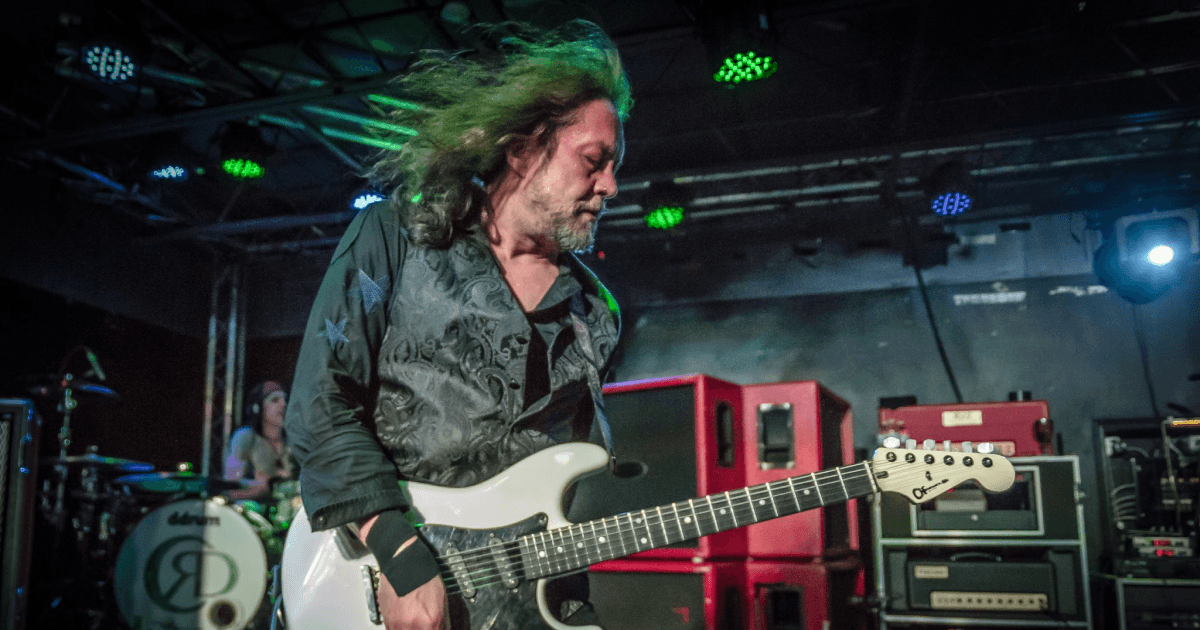 Foto: Jake E. Lee. Crédito: Drew Osborne via Facebook