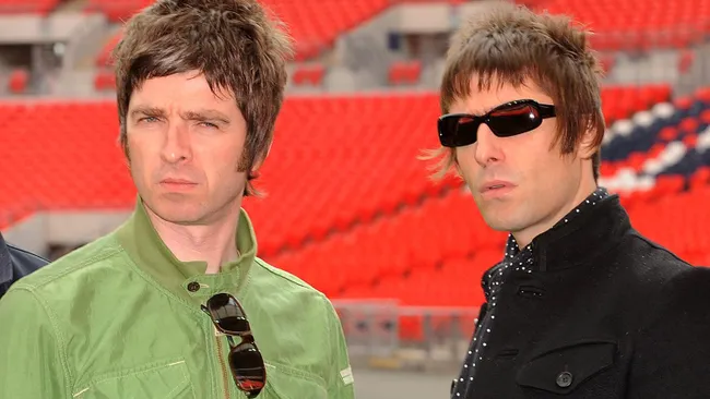 Liam e Noel Gallagher evitam entrevistas conjuntas antes da reunião do Oasis