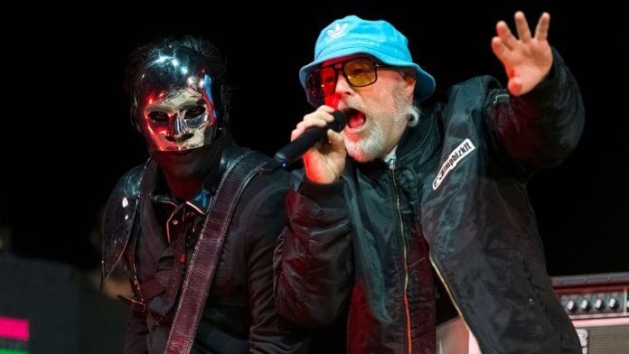 Wes Borland e Fred Durst do Limp Bizkit. (Foto de Matthew Baker/Getty Images)