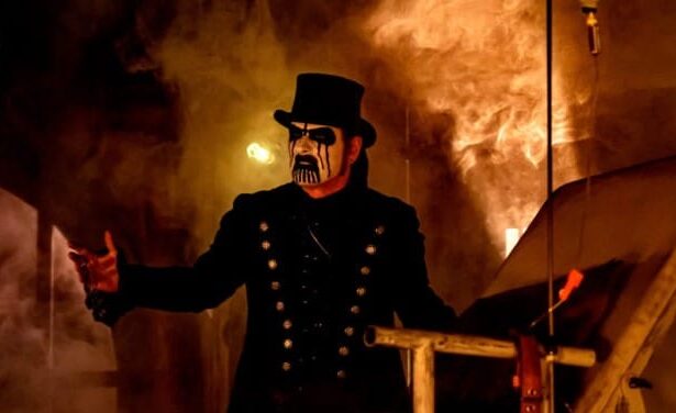 Foto: King Diamond. Crédito: Jeff Kunzo