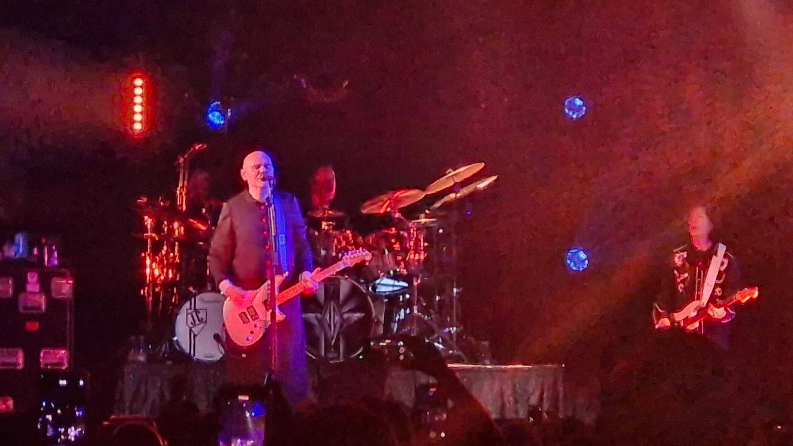 The Smashing Pumpkins volta a São Paulo para estraçalhar as abóboras restantes do Halloween