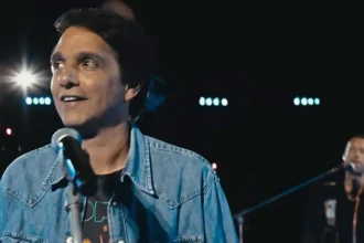 Coldplay Karate Kid. Foto: Reprodução Youtube.