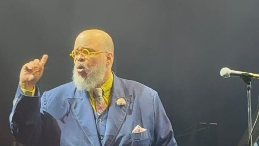Ed Motta demite ao vivo. Foto: Reprodução/Instagram.