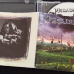 CD de Youthanasia do Megadeth.