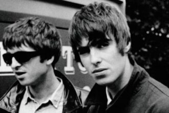 Noel e Liam Gallagher. Crédito: Michel Linssen/Redferns