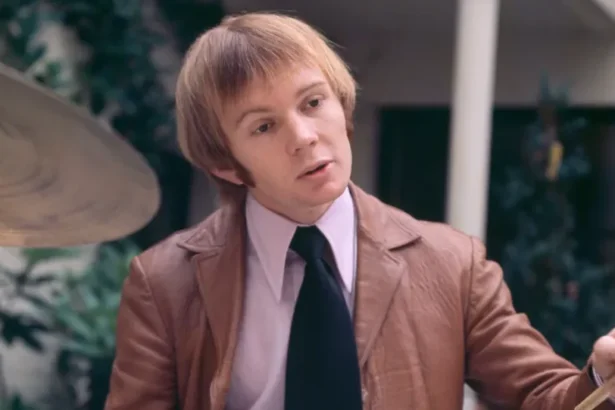 Colin 'Smiley' Petersen, primeiro baterista do Bee Gees. Crédito: Keystone/Hulton Archive/Getty Images.