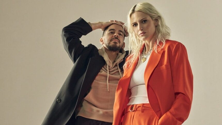 Emily Armstrong e Mike Shinoda no Linkin Park. Foto: James Minchin III.