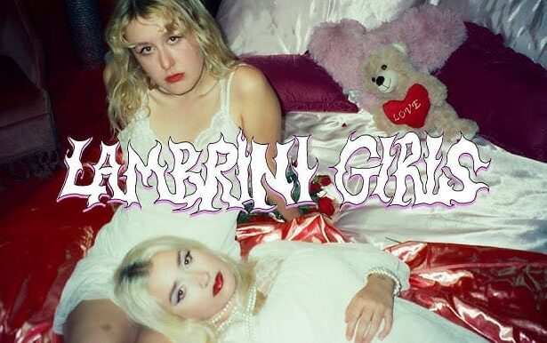 Lambrini Girls Love. Crédito: Reprodução Youtube.