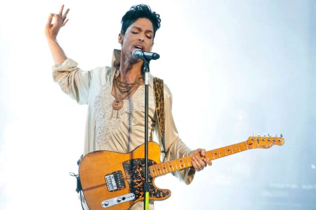 Foto: Prince. Crédito: Neil Lupin /Redferns/Getty Images