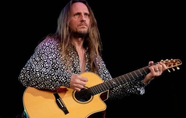 Foto: Jon Davison do Yes. Crédito: Julian Avram.