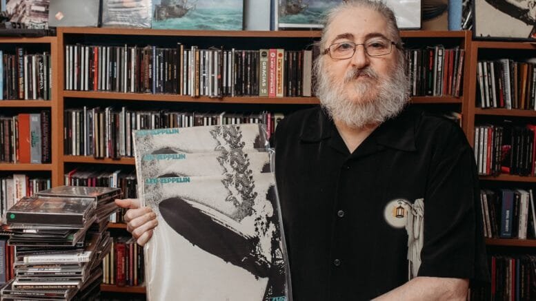 Conheça o homem que possui mais de 400 cópias do álbum de estreia do Led Zeppelin