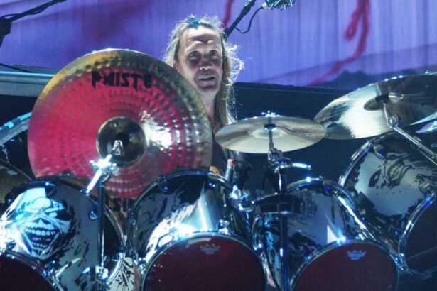 Nicko McBrain. Crédito: Annamaria DiSanto/WireImage/Getty Images