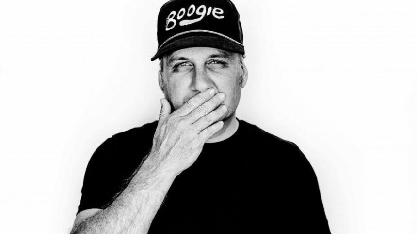 Foto: Spiral Stairs. Crédito: Steven Simko.