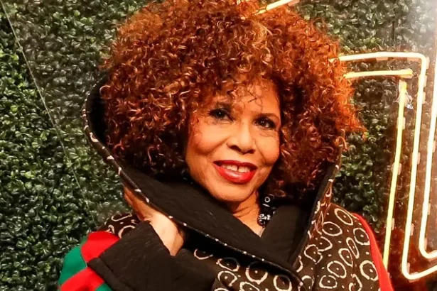 Foto: Alfa Anderson. Crédito: Neil Rasmus/BFA.com/Shutterstock.