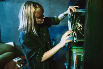 Discos que completam 30 anos em 2025. Crédito: Pexels.