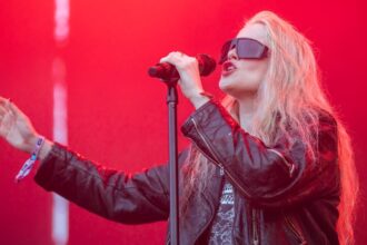 Foto: Sky Ferreira. Crédito: Xavi Torrent.