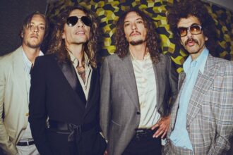 Foto: The Darkness. Crédito: Simon Emmett.