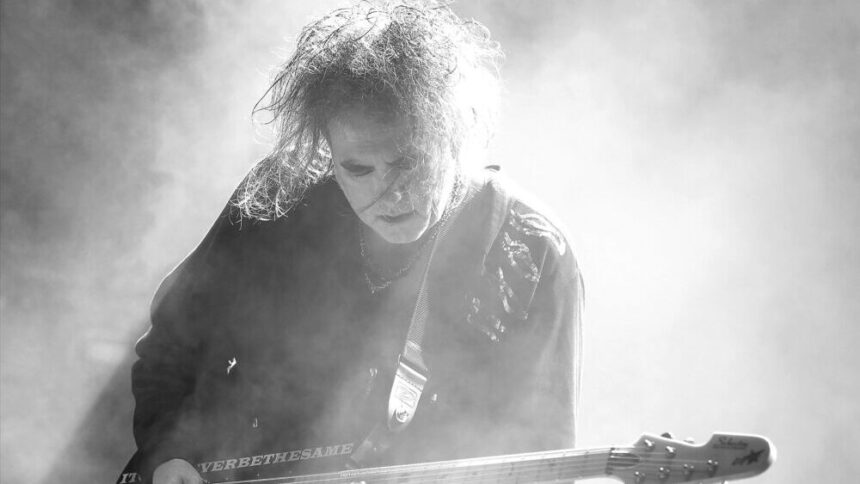 Robert Smith do The Cure. Foto: Mark Metcalfe/Getty Images.