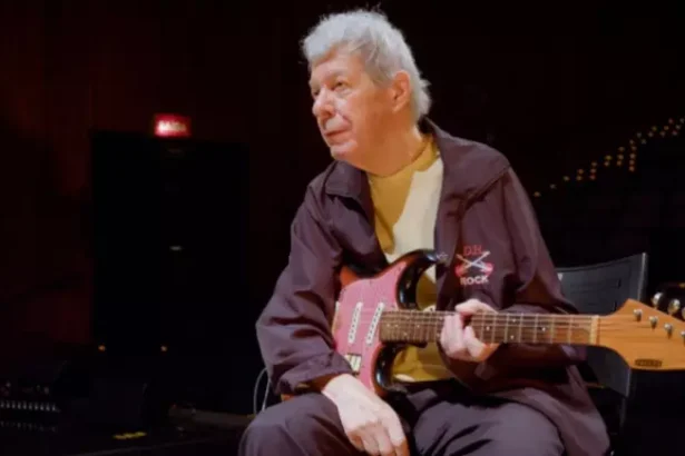 Foto: Tony Campello, um dos músicos entrevistados no documentário ( Divulgação) / Rolling Stone Brasil