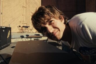 Foto: Djo. Crédito: Basic Being Basic.