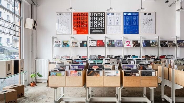 Loja de discos Hark no 11º arrondissement de Paris. Foto: Edouard Auffray