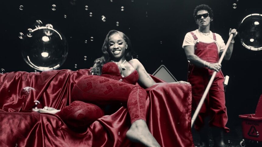 Foto: Sexyy Red e Bruno Mars. Crédito: Clipe Fat Juicy & Wet.