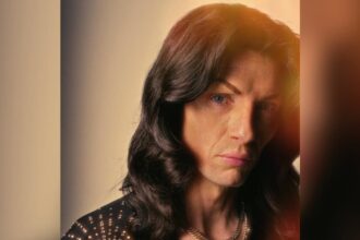 Foto: The Darkness. Crédito: Clipe de I Hate Myself.