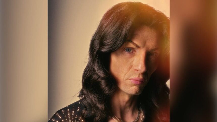 Foto: The Darkness. Crédito: Clipe de I Hate Myself.