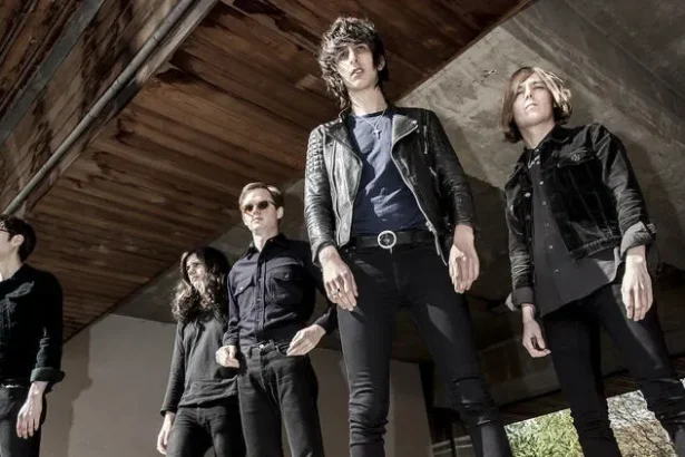 Foto: The Horrors. Crédito: Rob Greig.