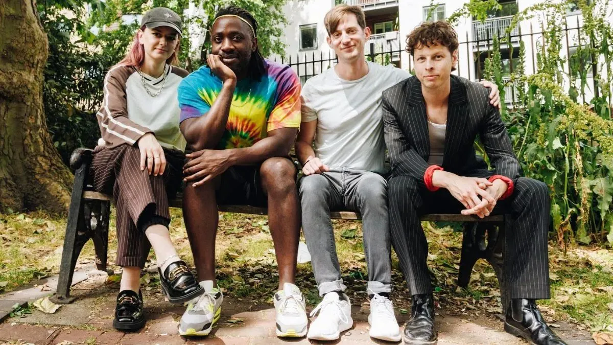 Bloc Party relança EP “Little Thoughts” em vinil pela primeira vez no Record Store Day 2025