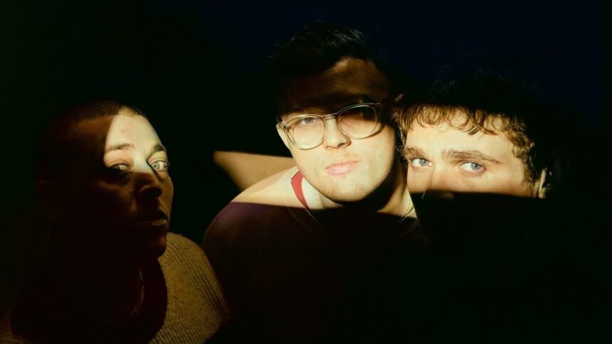 Foto: Divulgação Mould. Crédito: Sal Redpath.