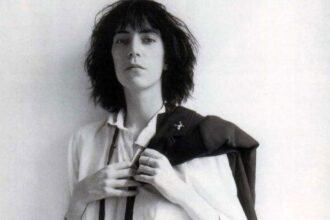 Foto: Patti Smith. Crédito: Capa do álbum Horses.