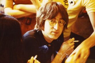 Foto: John Lennon. Crédito: Kaleidoscope Film.