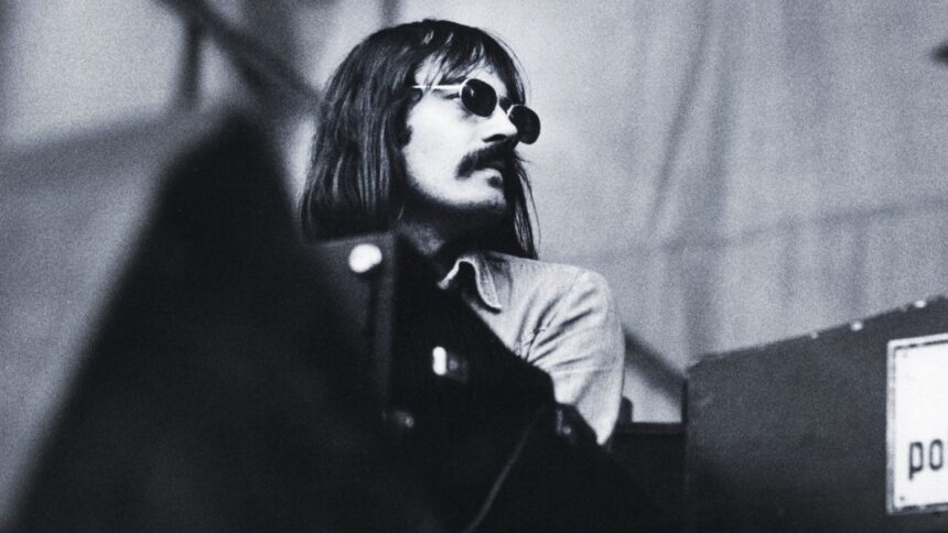 Mike Ratledge da Soft Machine em 1975. Crédito: Gie Knaeps/Getty Images