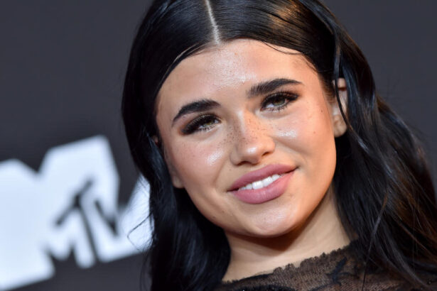 Foto: Nessa Barrett. Crédito: Getty Images.