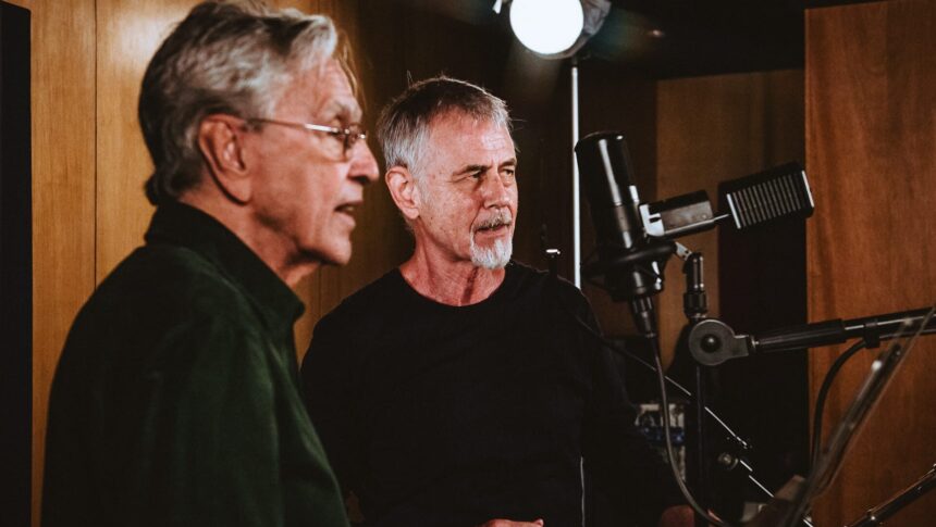 Foto: Ritchie e Caetano. Crédito: Alessandra Tolc.