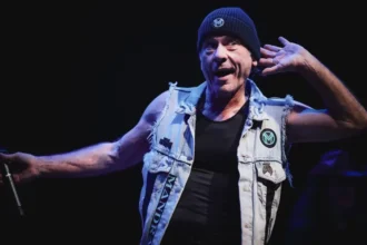 Bruce Dickinson: Crédito: Boris Korpak/bokopictures.