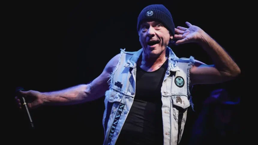 Bruce Dickinson: Crédito: Boris Korpak/bokopictures.