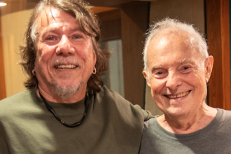 Foto: Lenine e Francis Hime. Crédito: Isabela Espindola.