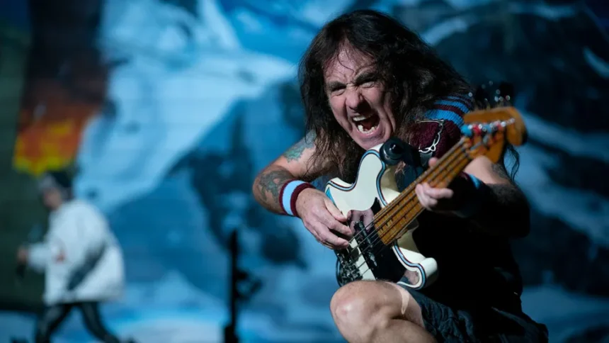 Steve Harris / Iron Maiden. Crédito: Jeff Wheeler / Star Tribune / Getty Images.