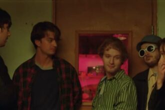 Imagem tirada da biopic Range Life sobre Pavement.