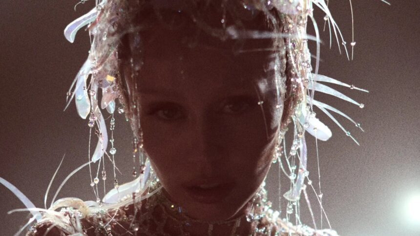 Something Beautiful - Arte da Capa.