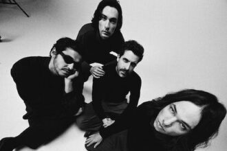 Foto: Terno Rei. Crédito: Fernando Mendes.