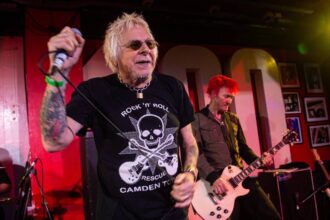 Foto: Uk Subs. Crédito: Guy Smallman/Redferns.
