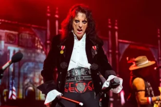 Alice Cooper. Crédito: Matthew Baker/Getty Images.
